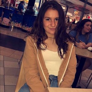 Meet your Posher, Kayla